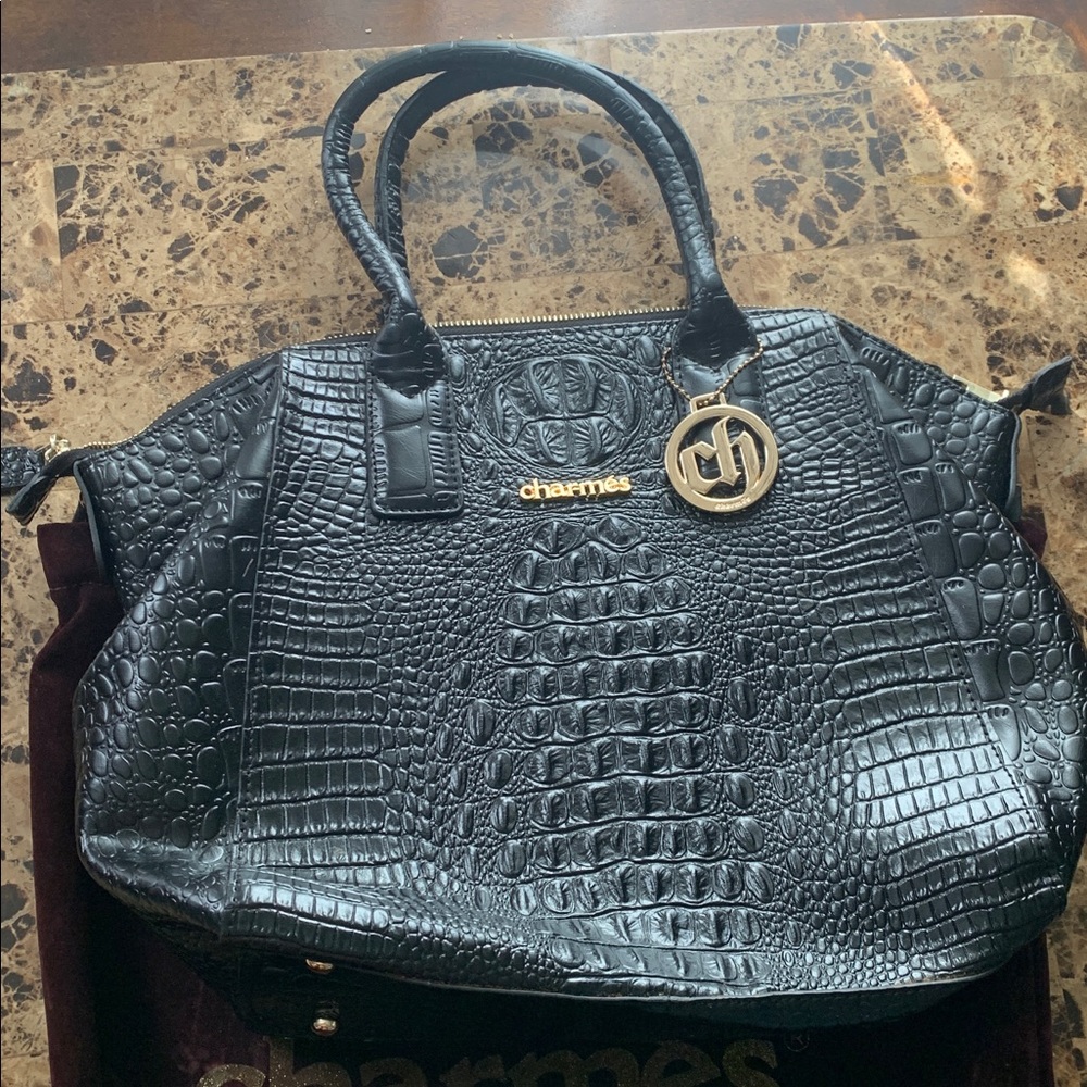 Charmes Beautiful designer Black Croc Embossed Handbag with Gold Charm